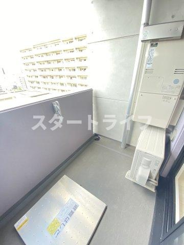 大阪市淀川区西宮原２丁目の賃貸マンションのバルコニー