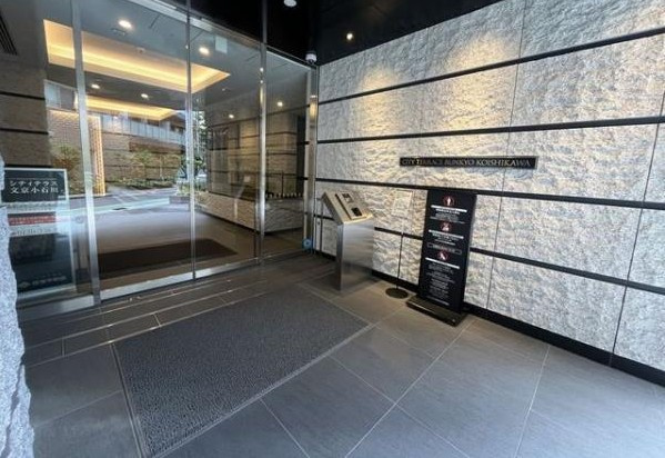 【エントランス】