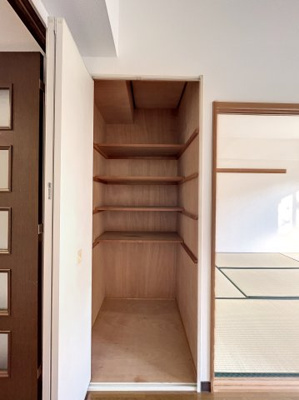 【収納】 | コンフォール鷺沼 | ※同建物ほかのお部屋の写真です。