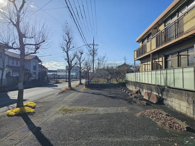 エイティーⅠの駐車場