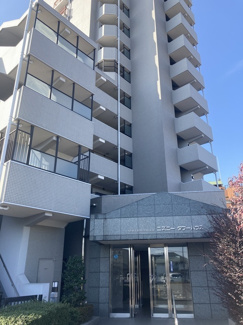 【外観】 | 鉄骨鉄筋コンクリート造のがっちりとした建物。