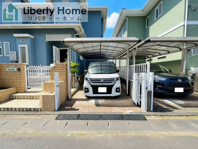 取手市桜が丘2丁目　中古戸建の駐車場