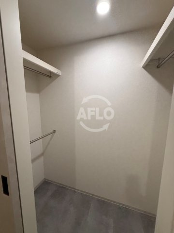 アーバネックス堺筋本町　開平小学校区の収納|アーバネックス堺筋本町　ウォークインクローゼット