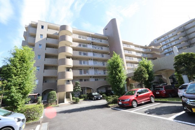 モアステージ吉川ライネスハイムD棟の外観|外観です