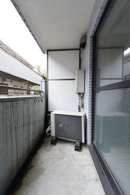横浜市西区霞ケ丘の賃貸マンションのバルコニー