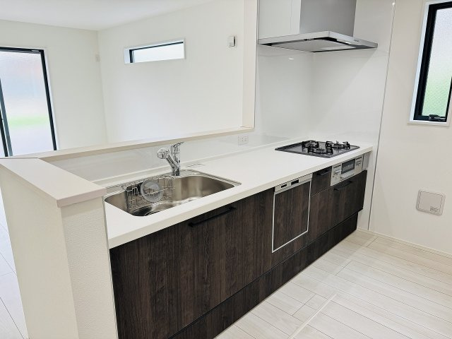 八王子市　片倉町　新築一戸建て　１期のキッチン|～使い勝手の良いシステムキッチン～