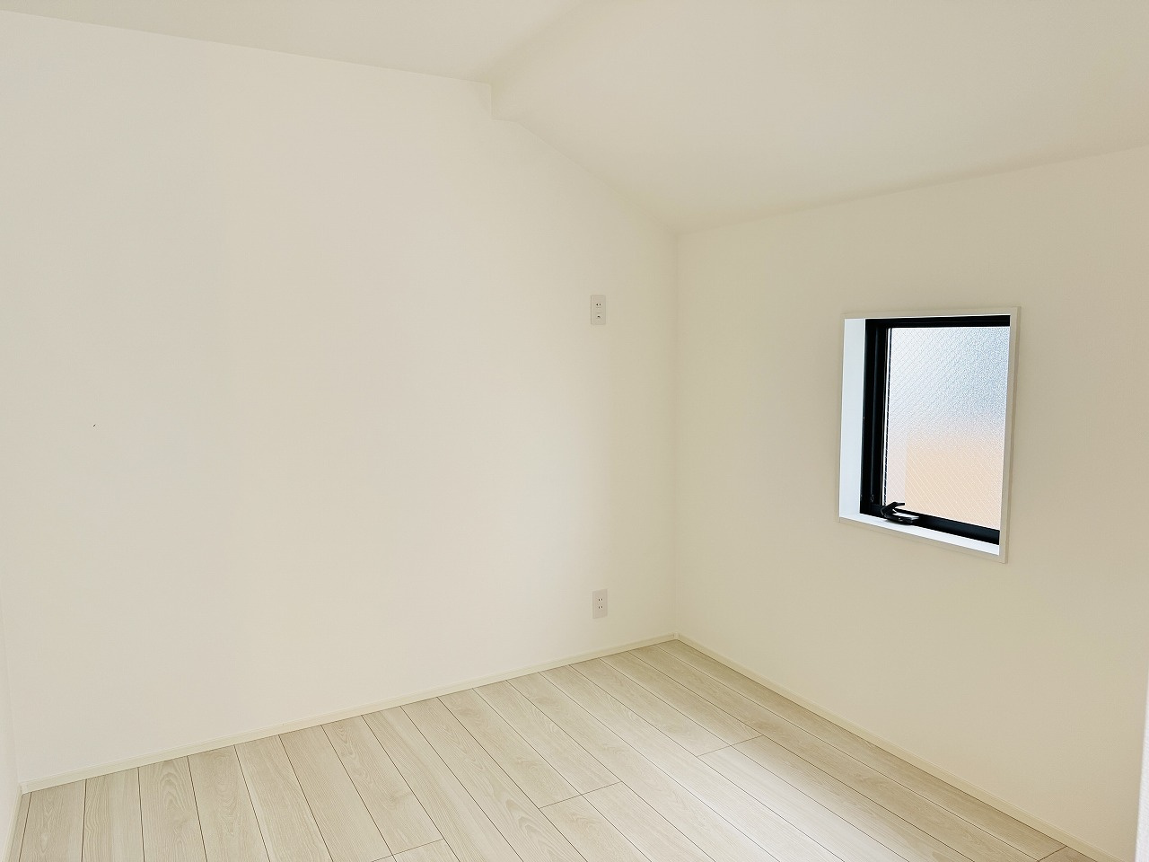 八王子市　片倉町　新築一戸建て　１期の子供部屋|～2階5.3帖の洋室です～