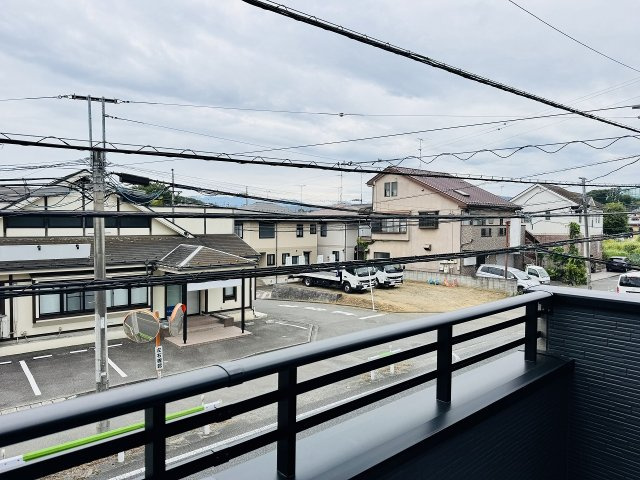 八王子市　片倉町　新築一戸建て　１期のバルコニー|～南向きで陽当たりの良いバルコニー　洗濯物がよく乾きそうです～