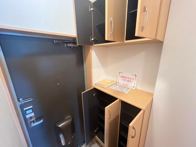 ヒールコートＡ＆Ｇの収納|下駄箱