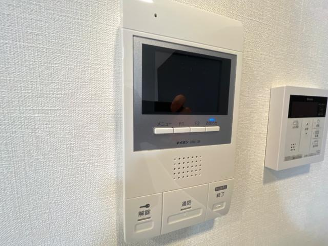 eCloudの内装|カメラ付インターホン