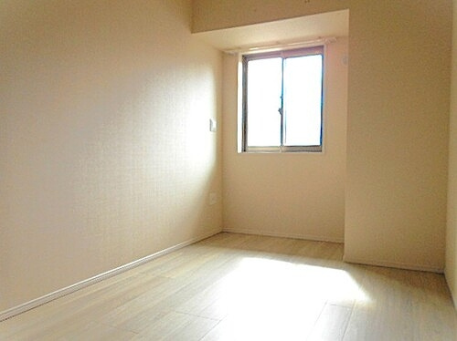 ライオンズ国泰寺グランアクシスのその他|洋室（約5.5畳）　※2021年5月撮影