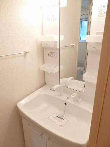 ココ・ボニートの洗面所|広い洗面スペース