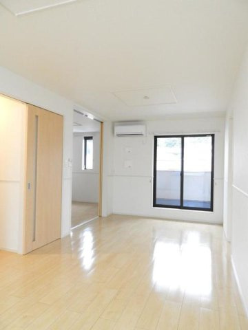 カ－ザ　セレ－ナ相田Ａの居間・リビング|おしゃれな居間です