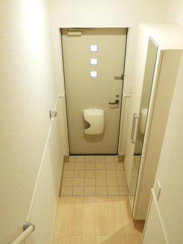 カ－ザ　セレ－ナ相田Ａの玄関|ゆったりとした玄関です