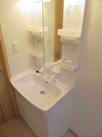 サンシャイン　Ｃの洗面所|コンパクトで使いやすい洗面所