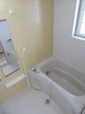 リバーサイド・ハーモニー　Ｂの浴室|きれいなお風呂です