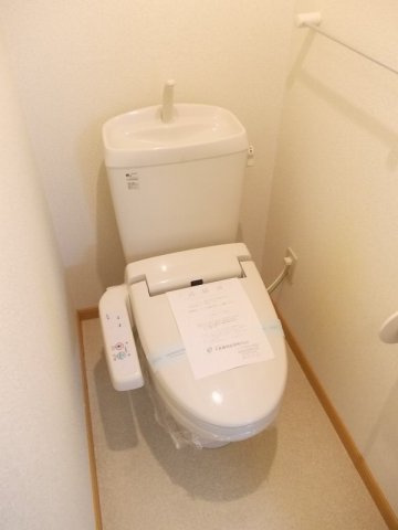 フィオーレ　ジュネスのトイレ|ゆったりとした空間のトイレです