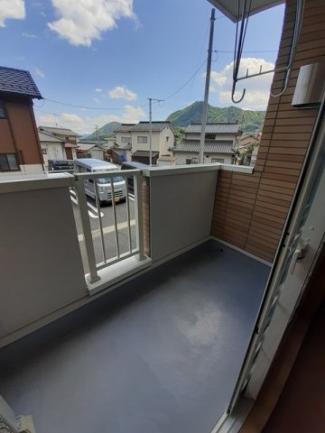 メリディオ　Ⅰ番館のバルコニー|バルコニーからの眺めを楽しみながら食事をしませんか