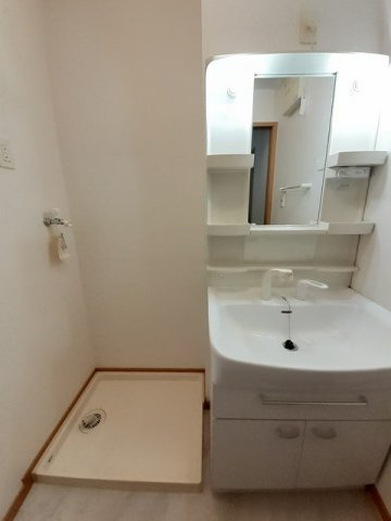 メリディオ　Ⅰ番館の洗面所|ゆったりとスペースのある洗面所