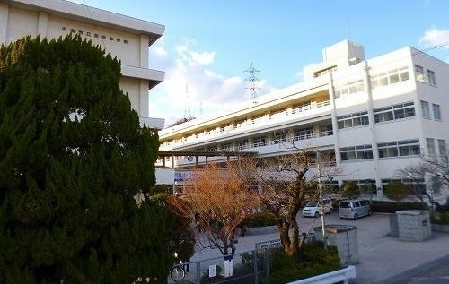 タウニーヒルズⅢの周辺|安佐中学校まで1300m