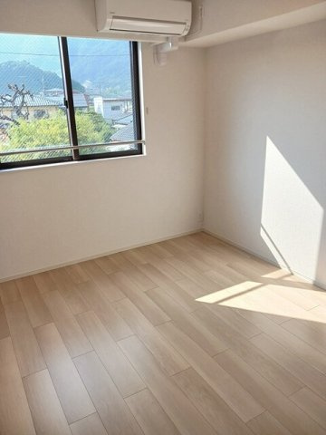 ベースの内装|きれいな内装です