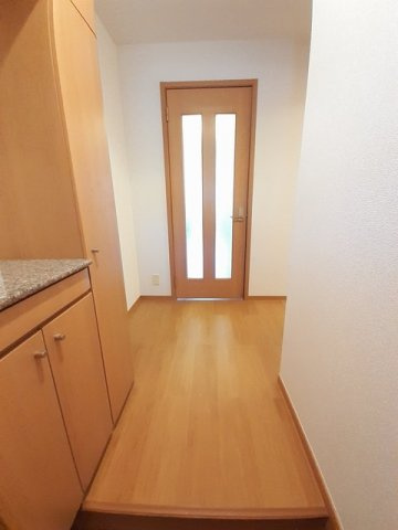 メリディオ　Ⅰ番館の玄関|収納もある玄関です