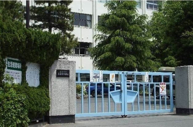 プラシードの周辺|五日市中学校まで1800m