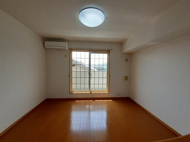 プラシードの居間・リビング|ゆったりとした居間です