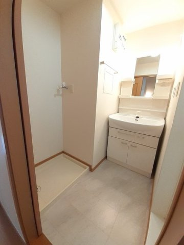 プラシードの洗面所|脱衣スペースもあります