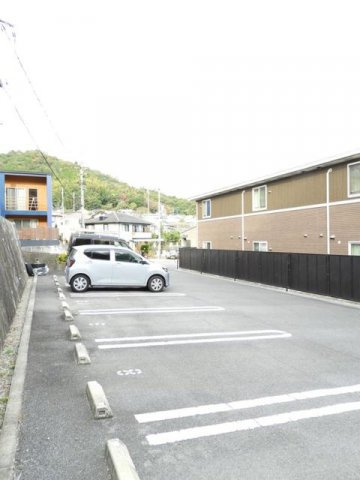 カトレヤの駐車場|駐車場に車を止められます