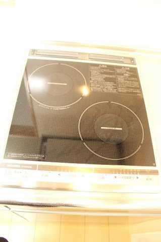 ベルソーラのキッチン|コンパクトなキッチンで掃除もラクラク