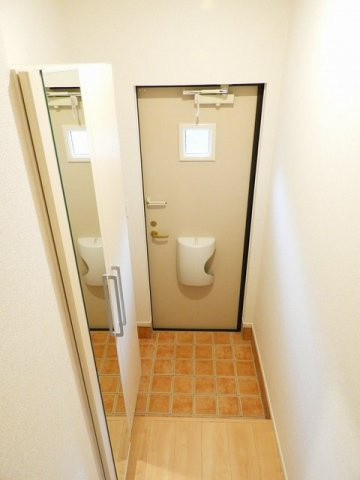 ネオヴィータ　Ⅱの玄関|明るい玄関です
