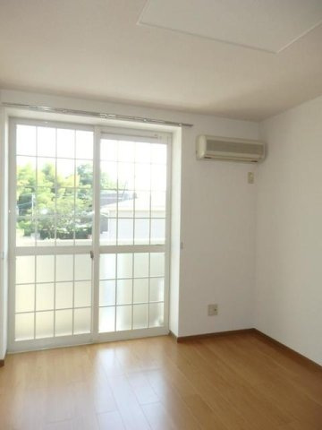 フィオーレⅡの居間・リビング|ゆったり過ごせるリビングです