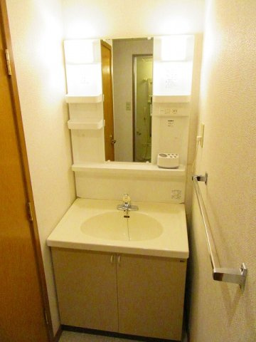 クィーンズコートの洗面所|忙しい朝には欠かせない洗面所です