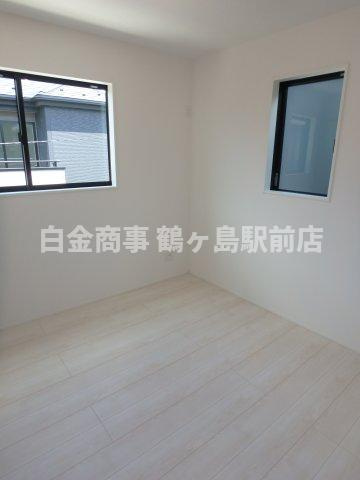 坂戸市仲町新築戸建の洋室
