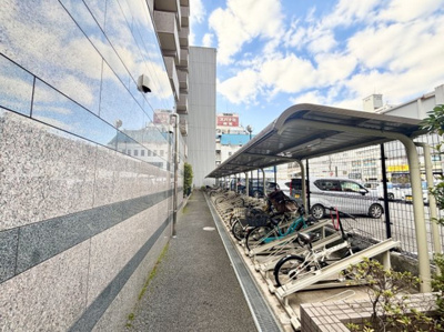 【その他共用部分】 | アルファステイツ福山駅前 | 屋根付き駐輪場