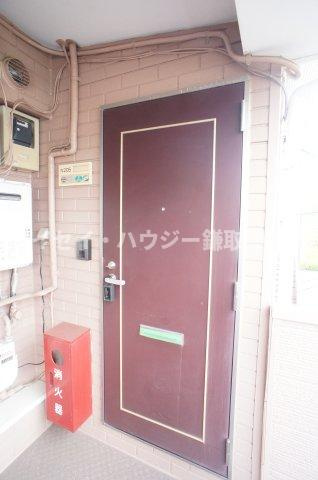 アーバンスクウェアーなかにしＮ棟の玄関