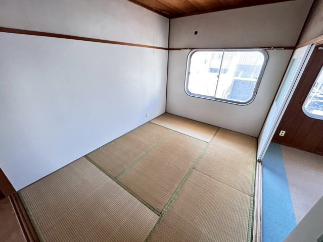 安城市朝日町貸店舗　1～2階の内装