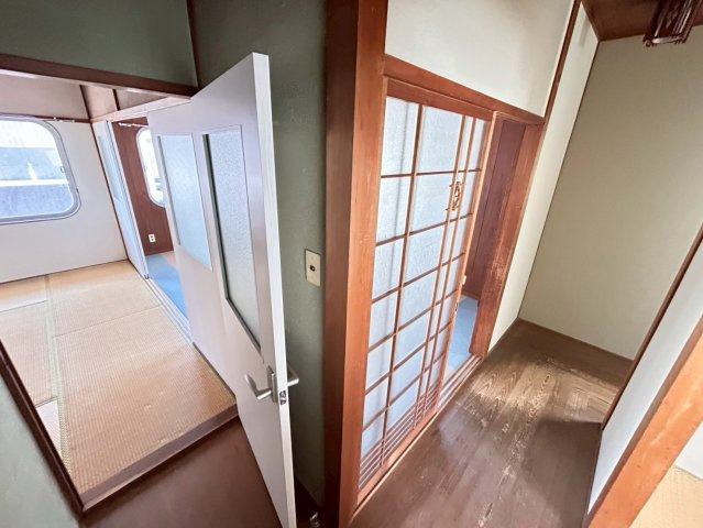 安城市朝日町貸店舗　1～2階の内装