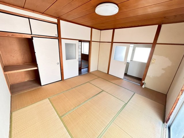 安城市朝日町貸店舗　1～2階の内装
