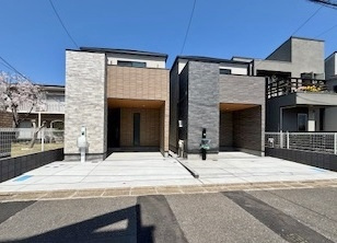 練馬区桜台2丁目 全2棟 A号棟の外観|堂々完成につきご内覧いただけます
建物面積112.72㎡のゆとりある空間設計の家