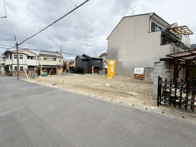 桂野里町【２区画】１号地　条件付土地の前面道路含む現地写真|前道5.4ｍ！