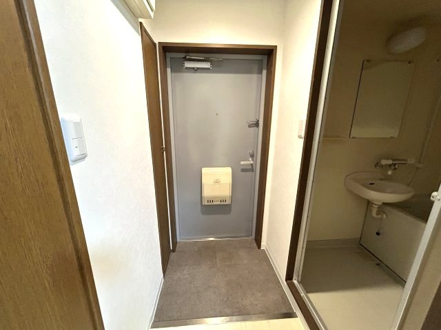 リブコート岡本の玄関