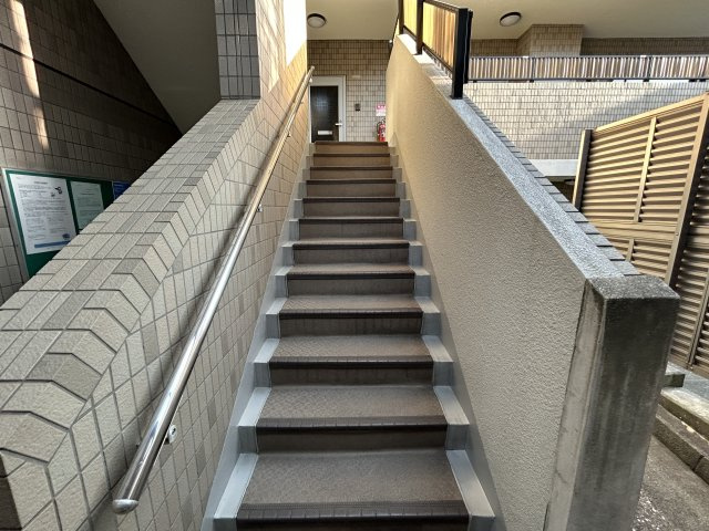 リブコート岡本のロビー