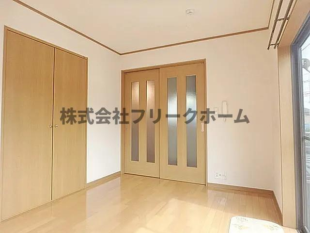 武蔵野市中町２丁目のアパートの寝室