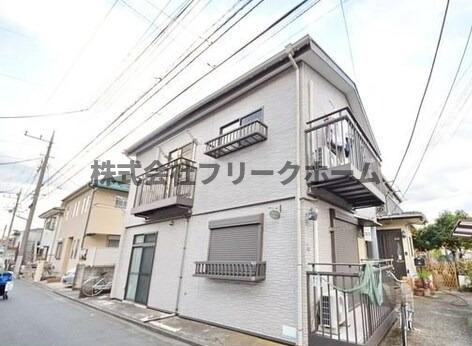 武蔵野市中町２丁目のアパートの外観