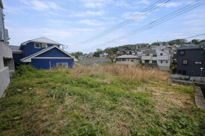 【外観】 | ◆横浜市保土ヶ谷区峰沢町売地◆ | ◆一戸建てを中心とした街並みが整然と続き、周辺は高い建物が建っていないので、緑の多い閑静な趣を感じる環境です。街並みや周辺環境も重要なポイントです！！
