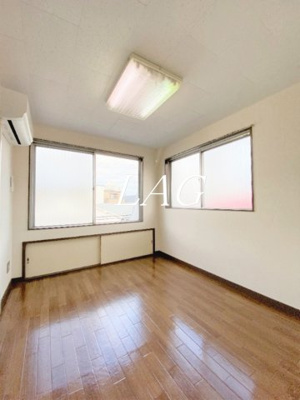 【居間・リビング】 | リベロ新中野 | 洋室のお部屋です。