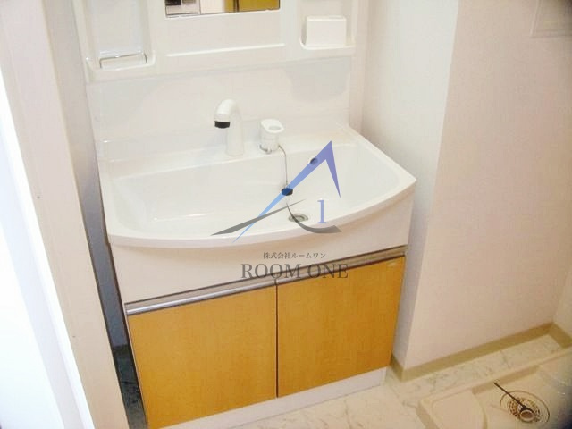 グリーン　テラス　タマの洗面所|独立洗面台です。