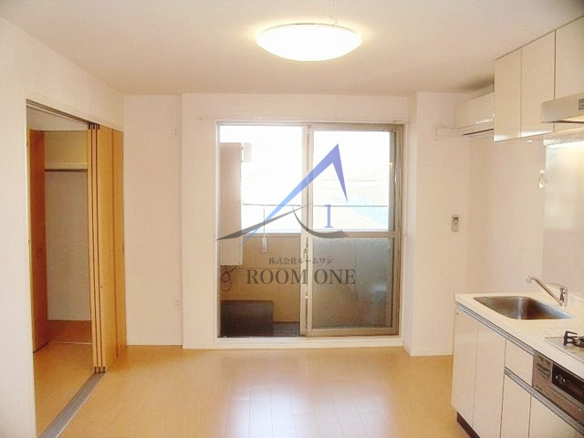 グリーン　テラス　タマの居間・リビング|洋室のお部屋です。